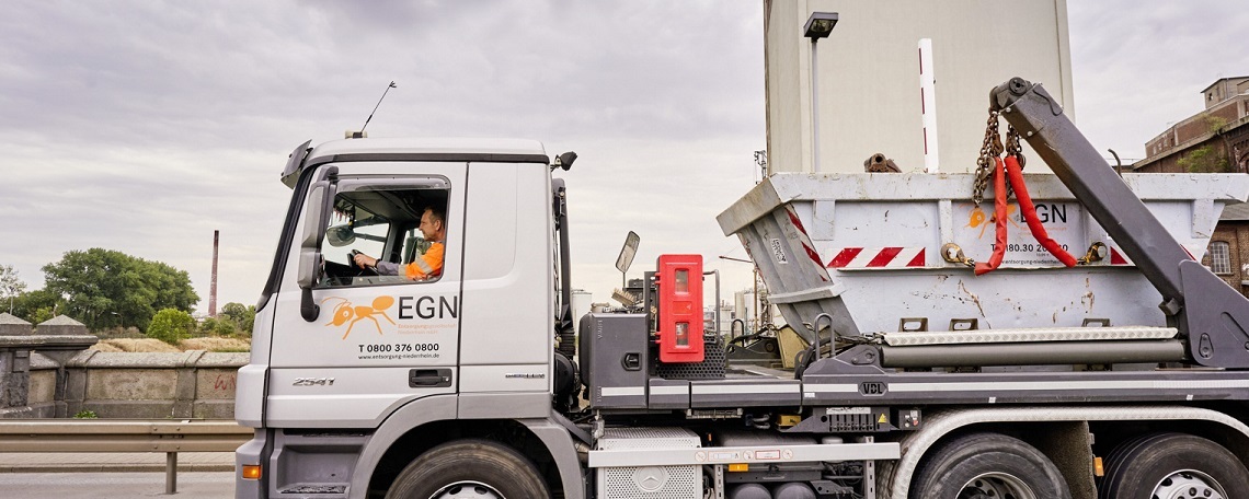 LKW-Fahrer (m/w/d) CE | Dormagen | Vollzeit, 1. Bild